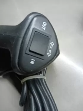 746453024056 BULLDOG Winch Control Push Plug #2