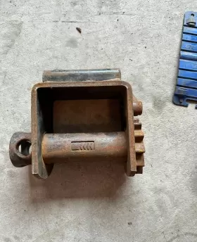 712411010607 DC CARGO Flatbed Sliding Winch