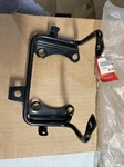 02 Honda Trx 350 Fe Oem Handlebar Cover Stay 53207-hn5-a10. Fixed Price $39.99.